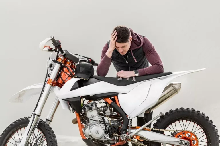 Masih Sering Dilakukan Ini 3 Penyebab Bensin Motor jadi Boros, Apa Saja? Wajib Tahu, Ini Tips Cara Mencegah Motor Mogok di Tengah Perjalanan, Apa Saja?