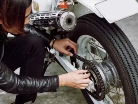 Sudah Tahu Belum? Ini Akibatnya Jika Tidak Ganti Oli Gardan Motor, Bisa Bikin Rusak Lho Berikut waktu yang tepat untuk melakukan service motor.